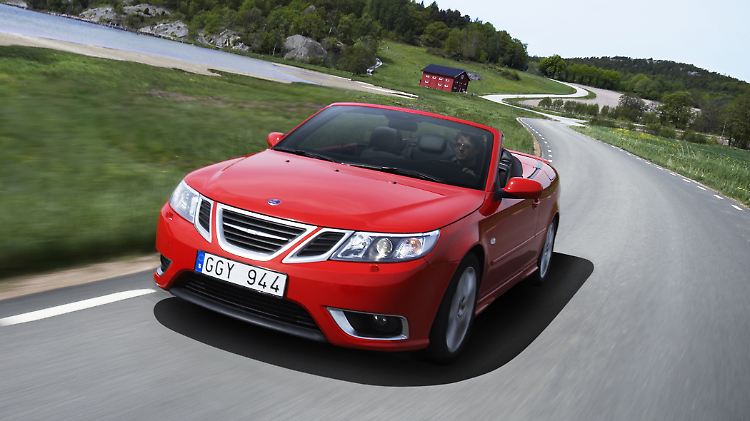 Das 9-3 Cabrio ist deutlich gefälliger gezeichnet, konnte aber an den Erfolg des ersten Saab-Cabrios nicht mehr anknüpfen.