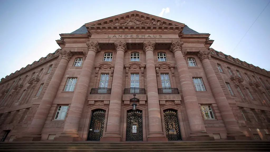 Nach-Rauswurf-aus-Wirtschaftsministerium-Lamia-Messari-Becker-scheiterte-vor-Gericht