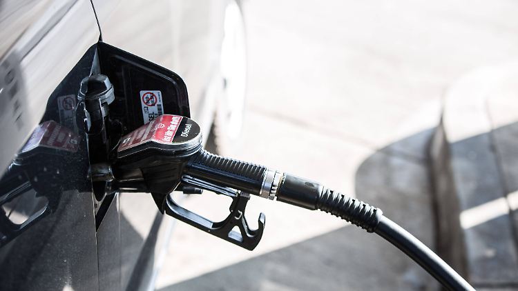 Die GroKo hatte bereits im Januar mit einem Preisanstieg von sieben Cent beim Liter Benzin gerechnet.