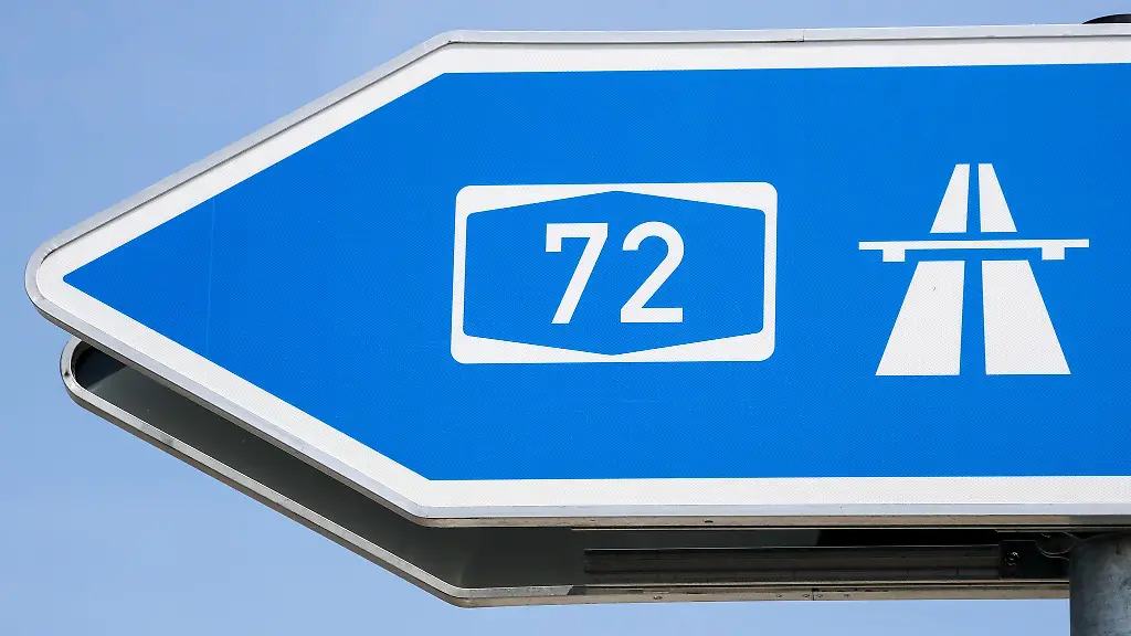 Erst-am-Abend-wurde-die-Autobahn-wieder-fuer-den-Verkehr-freigegeben