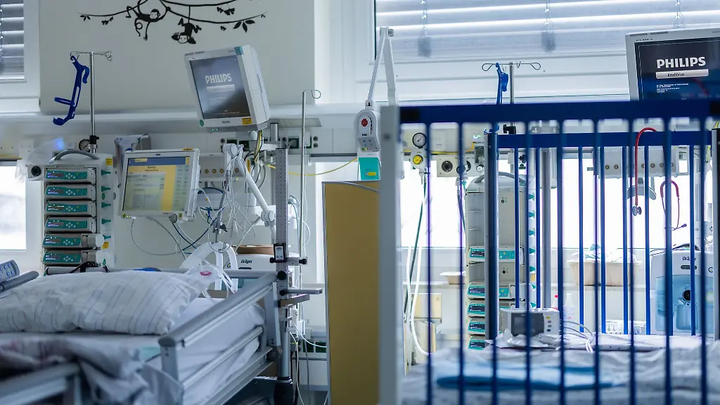 Der-neue-Krankenhausplan-fuer-NRW-orientiert-sich-nicht-mehr-an-der-Bettenzahl-sondern-am-tatsaechlichen-Bedarf-und-klaren-Qualitaetsvorgaben-fuer-viele-Kliniken-bedeutet-das-Einschnitte