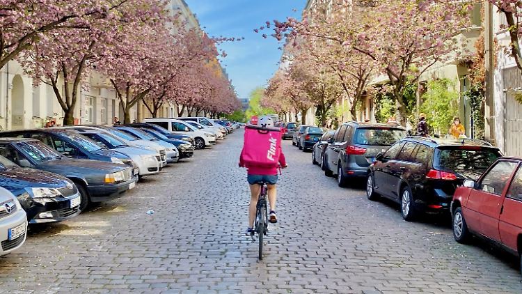 Flink ist einer von mehreren Schnelllieferdiensten, die zur Zeit für Bewegung im Onlinehandel mit Lebensmitteln sorgen.