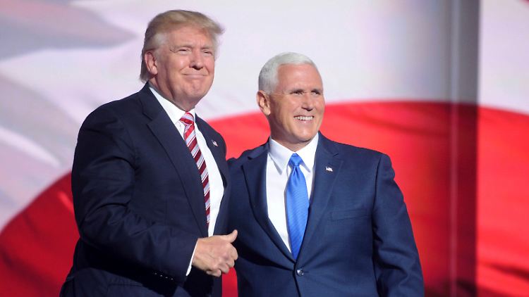 Da war die Männerfreundschaft zwischen Pence und Trump noch in Ordnung. Der einstige Vize geht verstärkt auf Distanz zum Ex-Präsidenten.