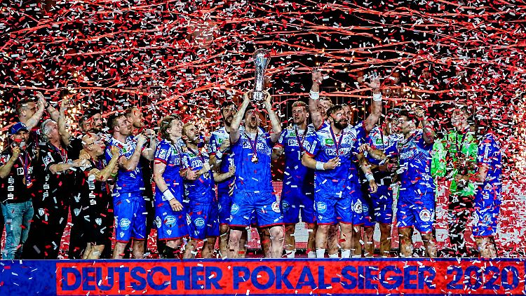 Erstmals seit 2002 sichert sich der TBV Lemgo wieder den DHB Pokal. 