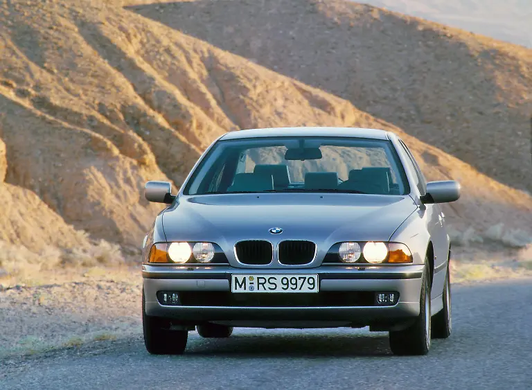 13-30-Jahre-BMW-5er-E39-Mit-einer-Neuauflage-d-Quelle-BMW