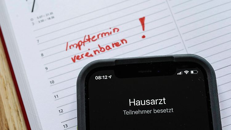 Wer auf mehreren Wartelisten steht, sollte bei einer Zusage zumindest die anderen Terminanfragen stornieren.