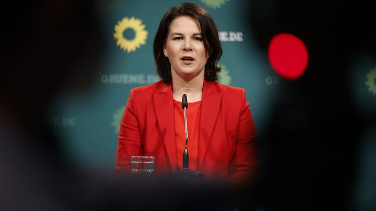 Musste bereits mehrere Stellen in ihrem offiziellen Lebenslauf korrigieren lassen: Grünen-Kanzlerkandidatin Annalena Baerbock