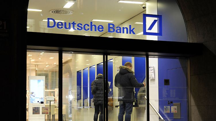 Bei der Deutschen Bank läuft bereits ein Stellenstreichungsprogramm.