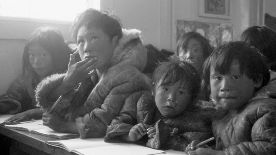 Die Spätfolgen der internatartigen Schulen für indigene Kinder beschäftigen indes viele Familien noch immer.
