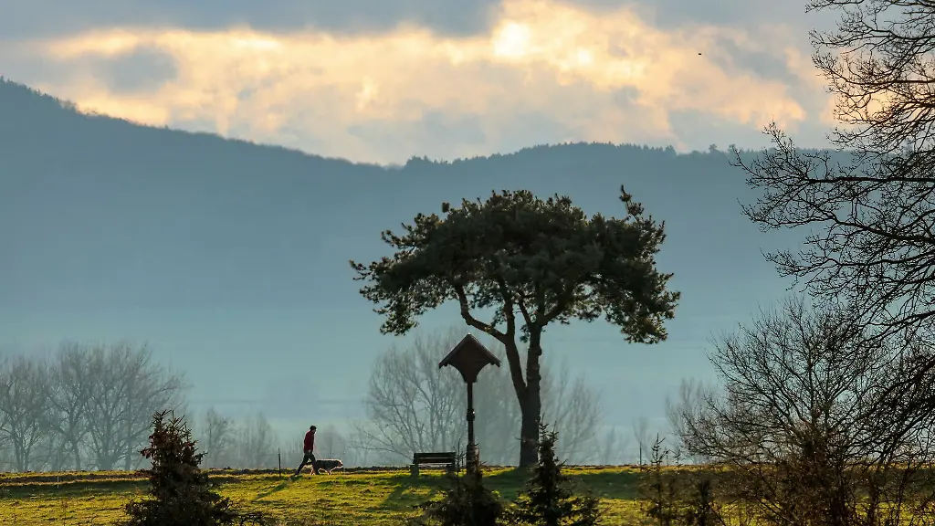 Der-Deutsche-Wetterdienst-rechnet-zum-Wochenstart-mit-vielen-Wolken-in-Baden-Wuerttemberg