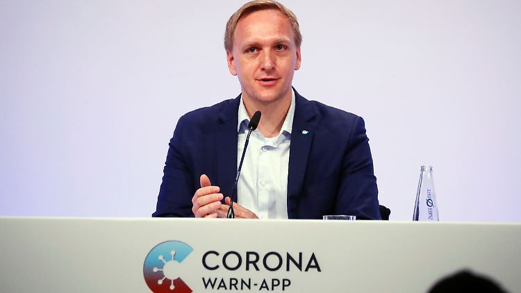 Jürgen Müller, Mitglied des Vorstands und Chief Technology Officer von SAP, bei der Präsentation der offiziellen Corona-Warn-App im Juni 2020.