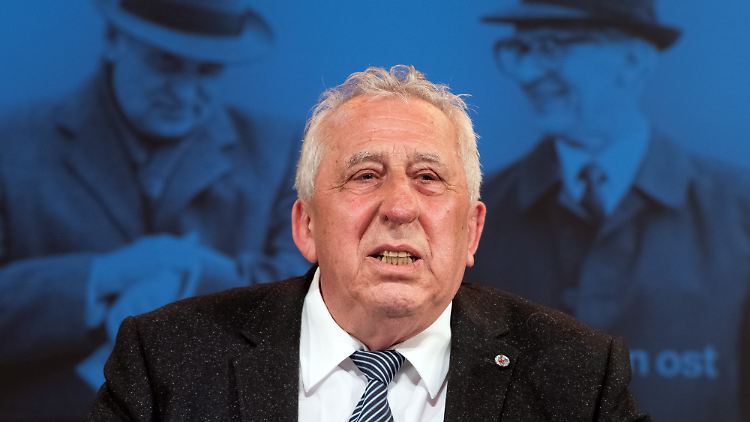 Krenz ist mittlerweile 84 Jahre alt und lebt im Ostseebad Dierhagen.