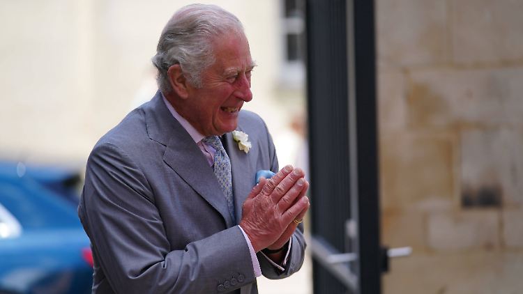 Wirkte bei seinem Besuch in Oxford fröhlich und ausgelassen: Prinz Charles