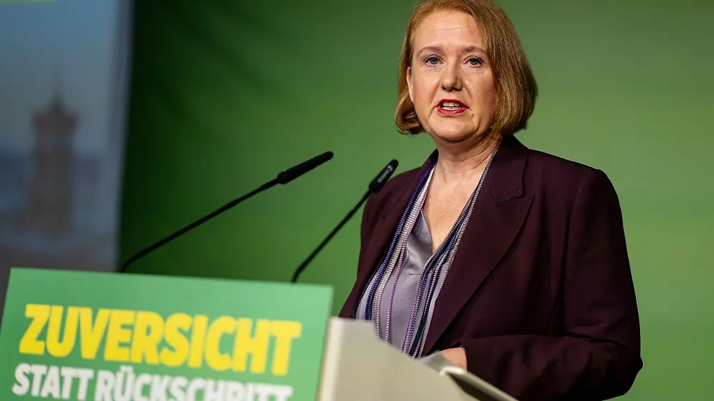 Die-Berliner-Gruenen-haben-die-bisherige-Bundesfamilienministerin-Nina-Paus-auf-Platz-eins-der-Landesliste-fuer-die-Bundestagswahl-gewaehlt