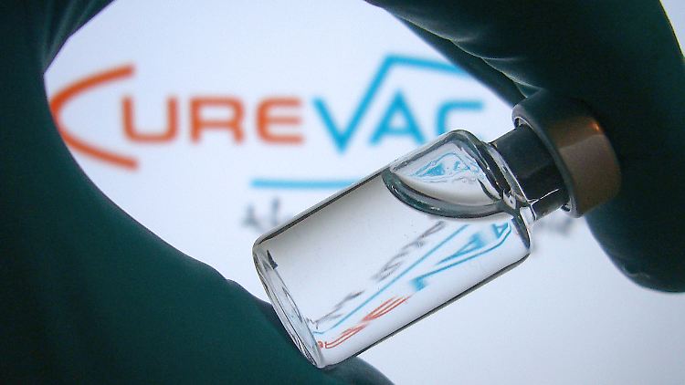 Bei Curevac handelt es sich laut Pharma-Analysten um ein junges und kleines Unternehmen mit wenig Erfahrung in der Impfstoff-Entwicklung, das das Risiko scheut.