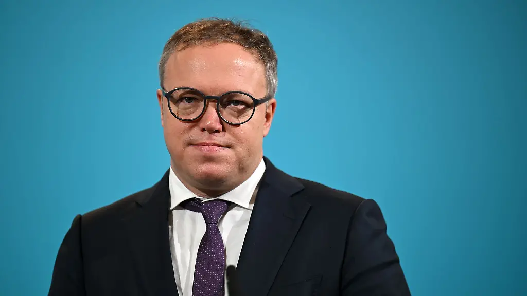 Ministerpraesident-Mario-Voigt-kandidiert-als-CDU-Chef