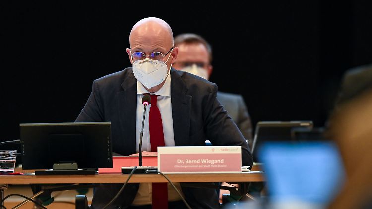 Seine Suspendierung wurde durch das Verwaltungsgericht Halle bestätigt: Ex-Oberbürgermeister Bernd Wiegand. 
