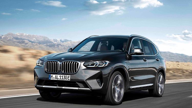 Der Öffentlichkeit wird der neue BMW X3 auf der IAA in München vorgestellt.