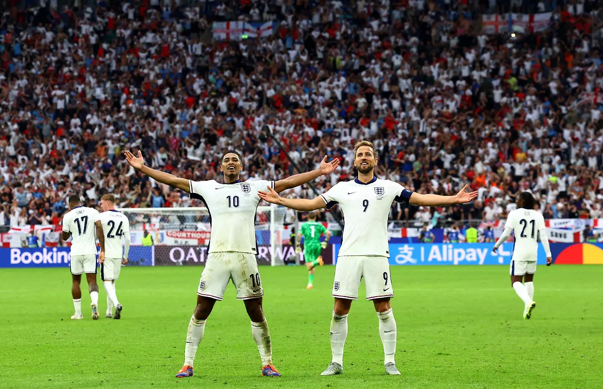 2024-06-30T000000Z-186748002-UP1EK6U1DVODV-RTRMADP-3-SOCCER-EURO-ENG-SVK-REPORT