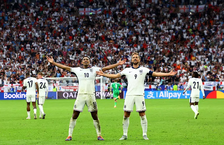 2024-06-30T000000Z-186748002-UP1EK6U1DVODV-RTRMADP-3-SOCCER-EURO-ENG-SVK-REPORT