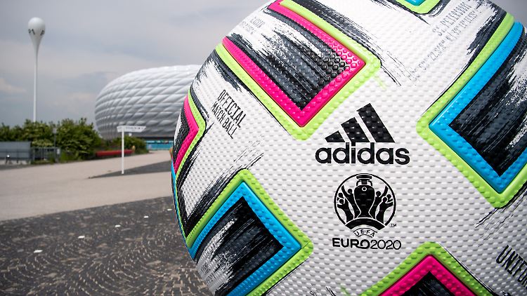 Je länger die Löw-Truppe um den Titel mitspielt, desto besser für die Wirtschaft.