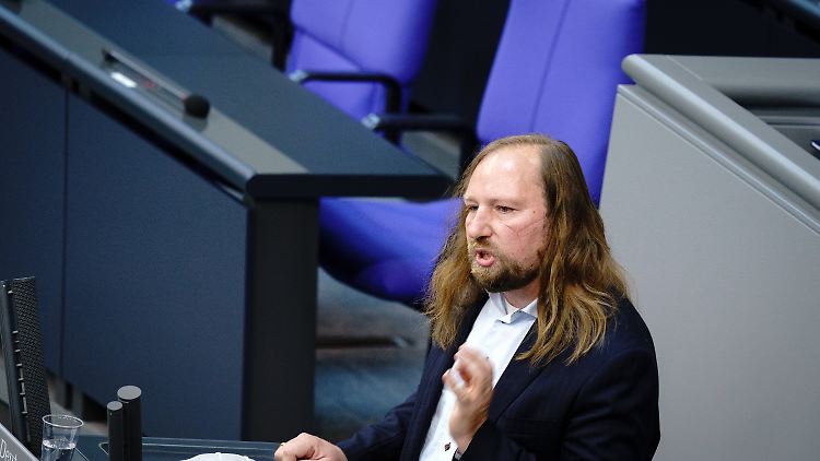 Hofreiter griff besonders die SPD, aber auch die Union an.