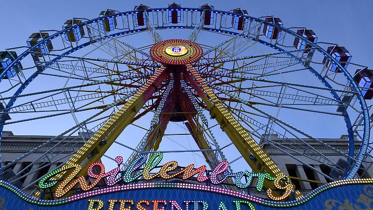 Wiesn, Schützenfeste oder Massenpartys stehen noch nicht wieder fest im Herbstprogramm von Gesundheitsminister Spahn.