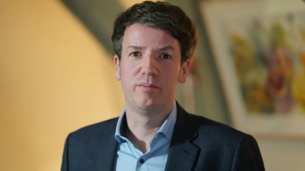 Joerg-Philipp-Thomsa-leitet-das-Guenter-Grass-Haus-in-Luebeck-seit-der-Eroeffnung-2002-Jetzt-bekommt-das-Haus-eine-neue-energieeffiziente-Beleuchtungsanlage