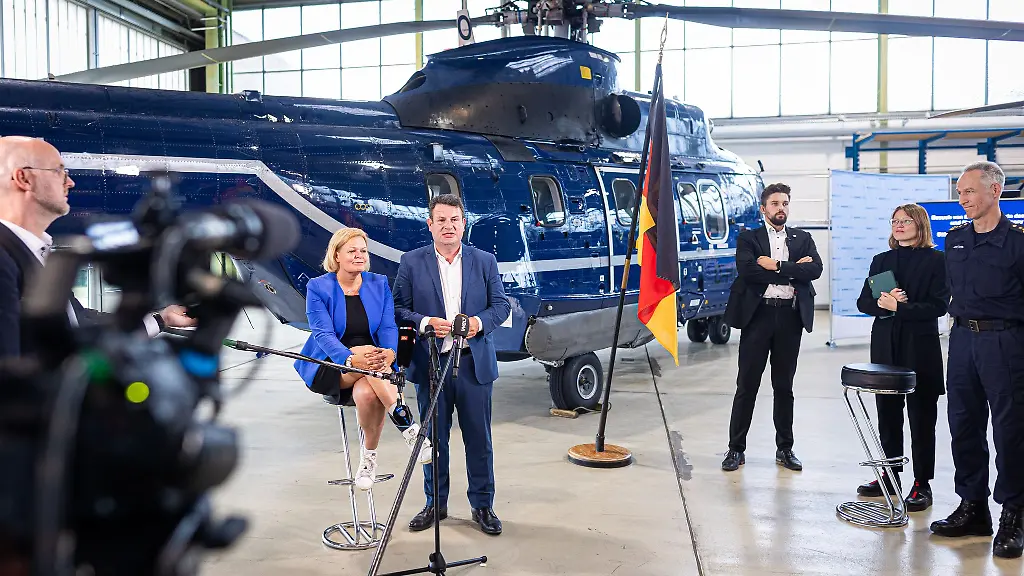 Die-Plaene-hatten-Innenministerin-Nancy-Faeser-und-Arbeitsminister-Hubertus-Heil-Mitte-im-August-vorgestellt-Jetzt-kamen-sie-noch-mal-zum-Vollzug