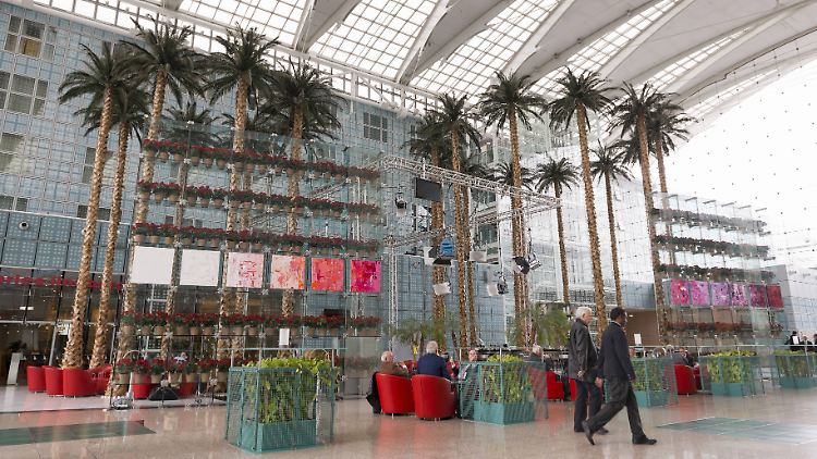 Das Hilton Hotel, in dem die Gruppenimpfung stattfand, befindet sich auf dem Gelände des Münchner Flughafens.