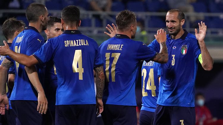 Italiens Kapitän Giorgio Chiellini würde gerne auch im Juli jubeln. 