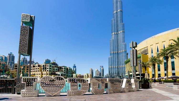 Wegen seiner laschen Steuerpolitik ziehen etliche tausend Deutsche in das Emirat Dubai.