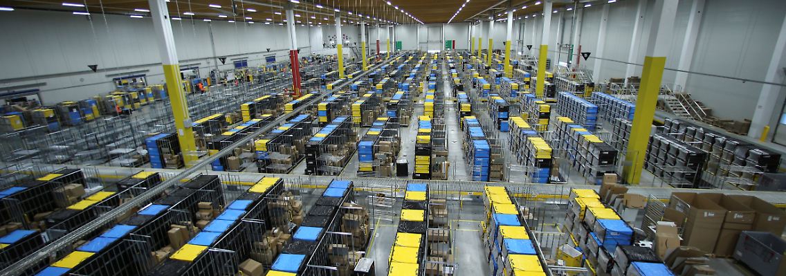 2019-09-17T160627Z_1365676535_RC11A949A110_RTRMADP_3_AMAZON-LOGISTICS.JPG