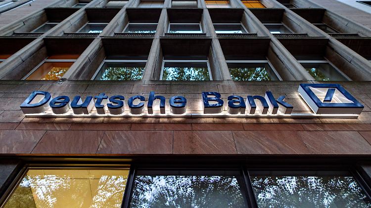 Künftig brauchen Banken die aktive Zustimmung ihrer Kunden, wenn sie an der Gebührenschraube drehen wollen.