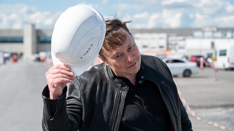 Einen grünen Bitcoin würde er jetzt doch akzeptieren: Tesla-Chef Musk macht eine neue Kehrtwende.