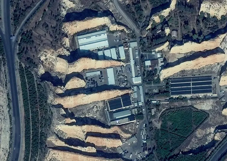 2024-12-09T001250Z-81407803-RC2ZKBALZKJ6-RTRMADP-3-SYRIA-SECURITY-MAXAR-SATELLITE