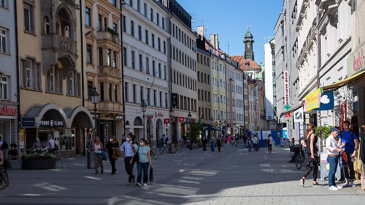 So sieht das perfekte Einkaufserlebnis der Zukunft aus: "Omni-Channel" und "Omni-Präsenz", 24 Stunden am Tag, 7 Tage in der Woche. Dazu Erlebnisse, Genuss, tolle Momente.