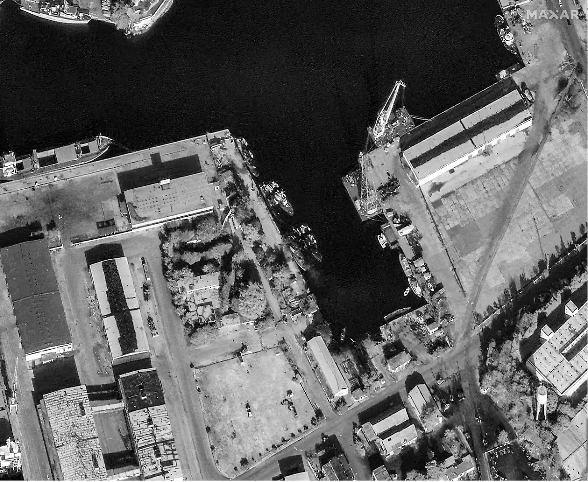 2024-12-10T222800Z-1739874535-RC2BMBANFQ77-RTRMADP-3-SYRIA-SECURITY-RUSSIA-SATELLITE