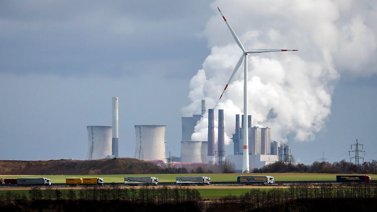 Eine akute Krise wie die Corona-Pandemie sei politisch im Vergleich zum Klimawandel einfach zu bekämpfen, sagt Ökonom Haegele.