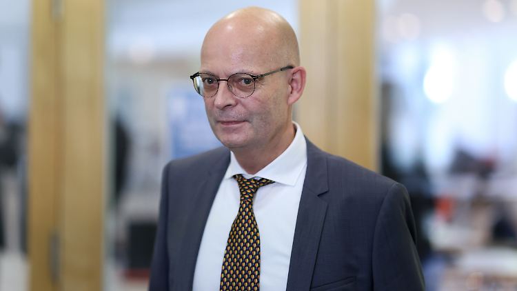 Wiegand hat eingeräumt, entgegen der Priorisierung eine Impfung gegen das Coronavirus erhalten zu haben. 