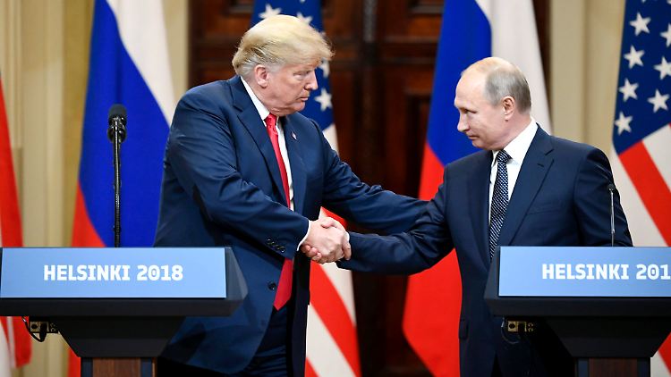 Trump und Putin bei ihrem Treffen in Helsinki 2018.