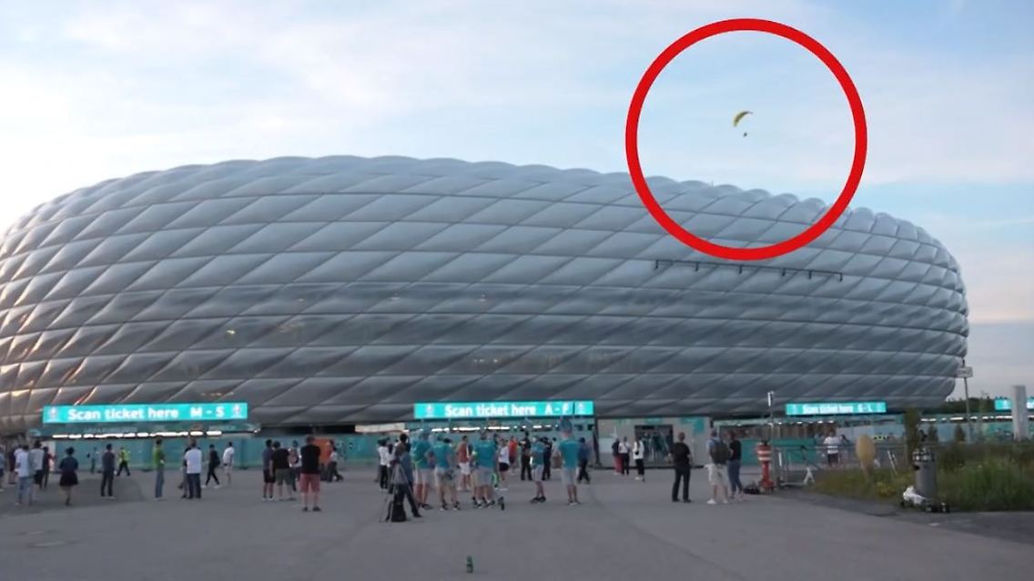 Gleitschirm_EM.JPG