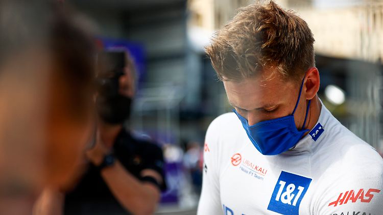 Mick Schumacher muss sich noch ein wenig gedulden, bevor er weiß, wie es 2022 mit ihm weitergeht.