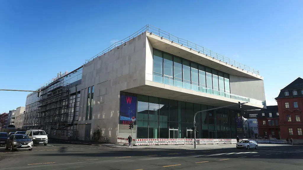 Der-Intendant-des-Mainfranken-Theaters-in-Wuerzburg-Markus-Trabusch-steht-wegen-eines-mutmasslichen-Fehlverhaltens-in-der-Kritik