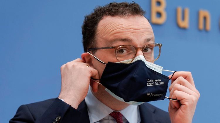 Der Bundesrechnungshof lastet dem Spahn-Ministerium mangelnde Koordination bei der Maskenbeschaffung an.