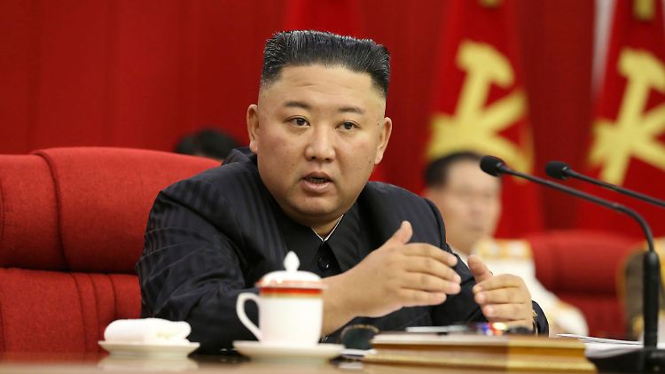 Der nordkoreanische Machthaber Kim Jong Un wirft den USA eine feindliche Politik vor.
