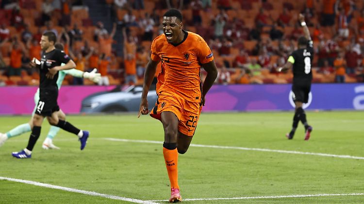 Schon wieder Spieler des Spiels: Denzel Dumfries schießt Österreich ab.
