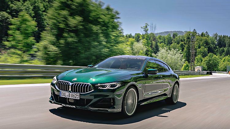 Mit dem Grundpreis von 161.200 Euro wildert der 621 PS starke B8 im M8-Revier.