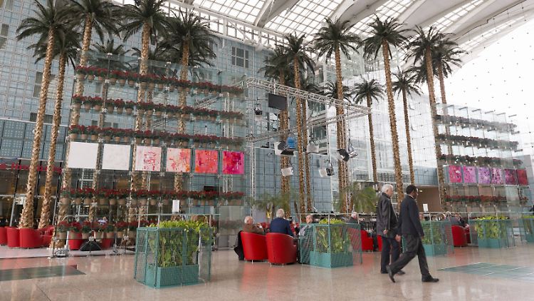 Die Gruppen-Impfung der 120 Italiener fand in diesem Hotel nahe des Flughafens München statt. 