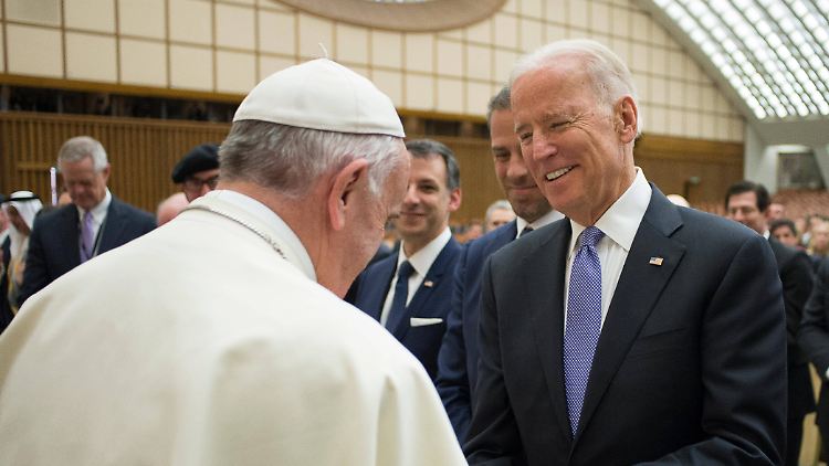2016 traf Biden Papst Franziskus im Vatikan.